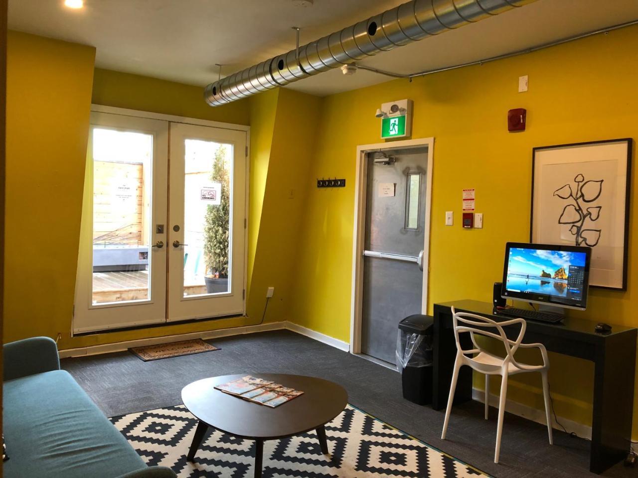 Two Peas Pod Hostel Toronto Buitenkant foto