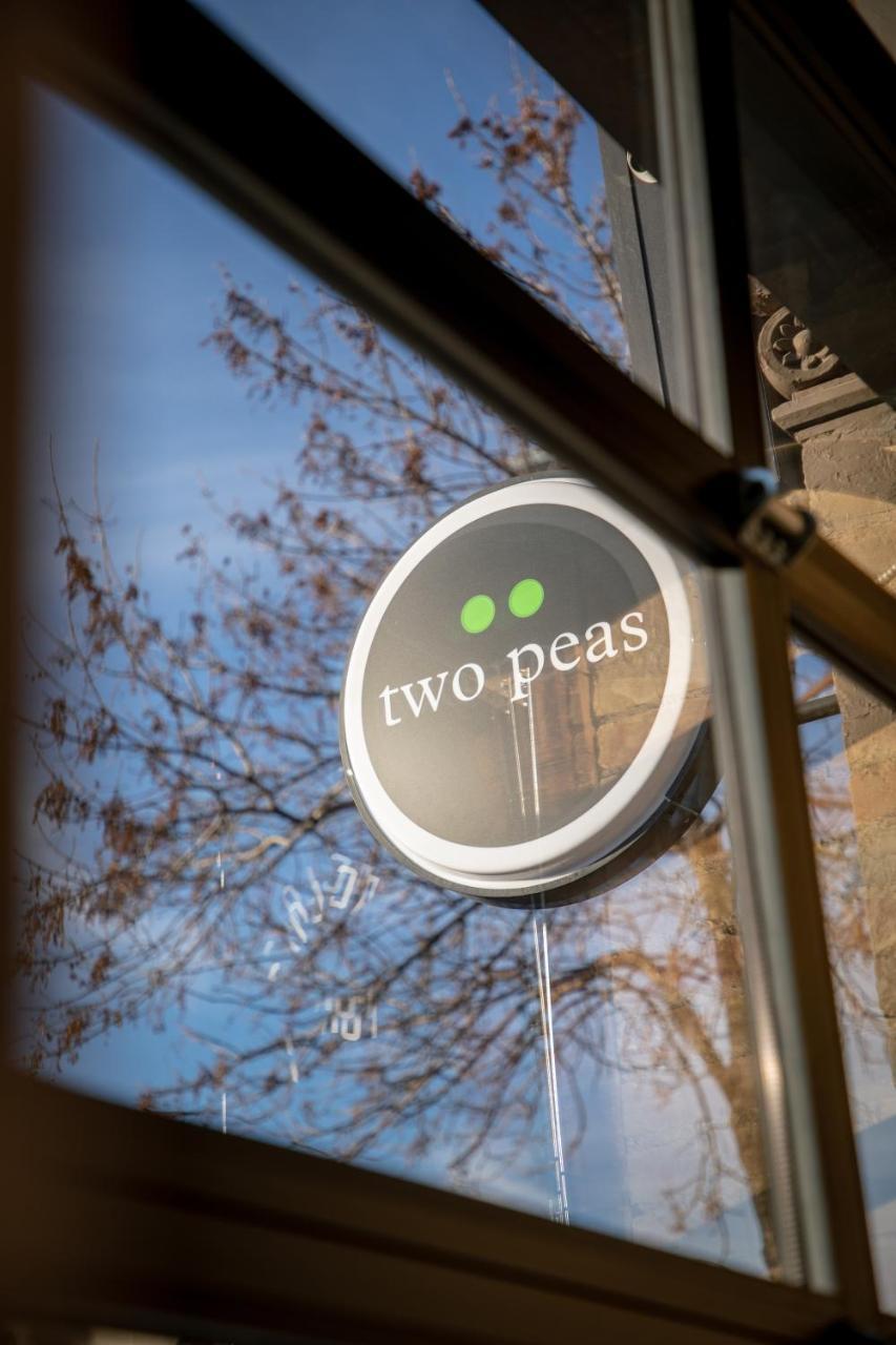 Two Peas Pod Hostel Toronto Buitenkant foto